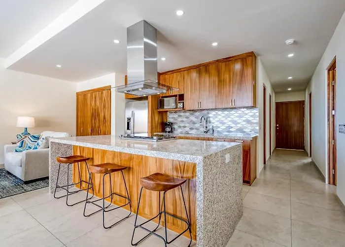Сasa de vacaciones Immaculate With Stunning Views, Balcony, On-site Pool & Gym Cabo San Lucas